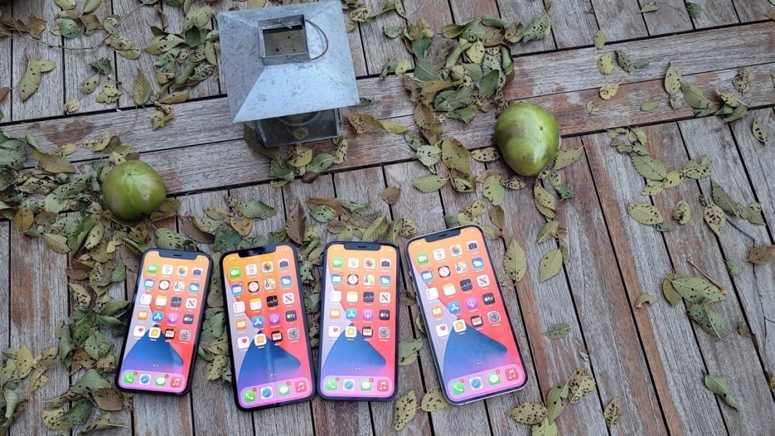 Big or Small? Hands On With the iPhone 12 Mini and iPhone 12 Pro Max