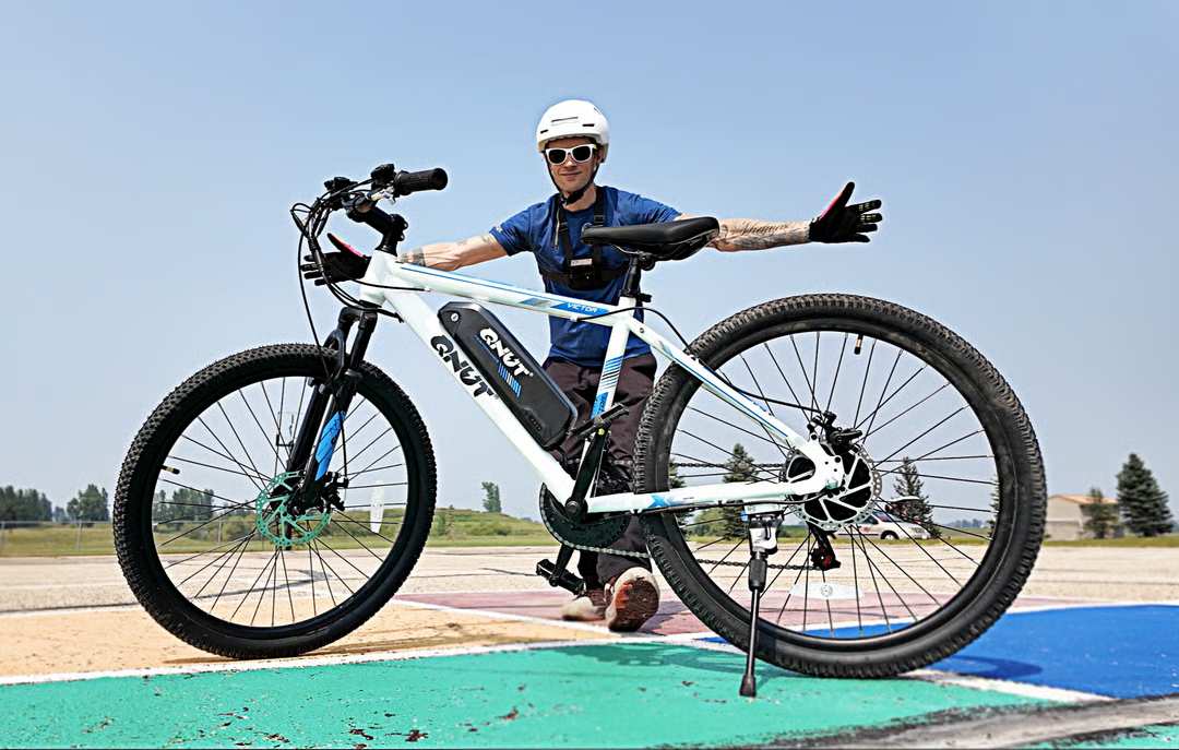 Win Free Qnutbike Victor eBike Worth $449 September Giveaway